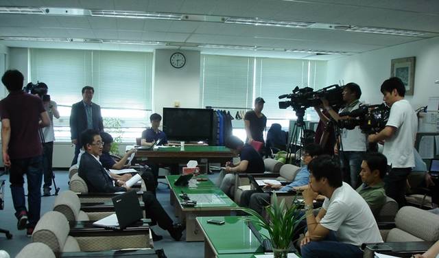 대전시는 9일 오후 기자회견을 열고 정부가 '엑스포과학공원 IBS 입주'를 공식 제안했다고 밝혔다. 