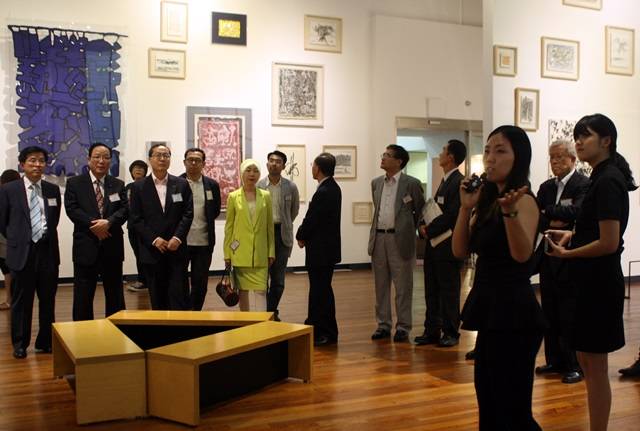 참석자들은 포럼이 시작되기 전 이응노미술관 '기증작품전 2007~2011'전을 관람했다. 