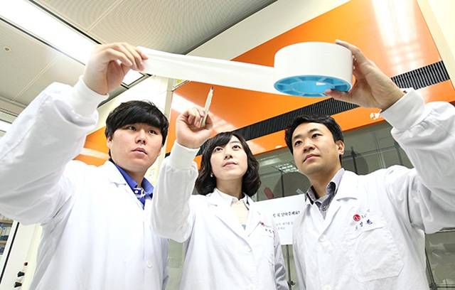 지난 18일 LG화학은 日 우베막셀(Ube Maxwell)과 배터리 핵심 소재 관련 특허 라이선스 계약을 체결했다. <사진=LG화학 제공> 