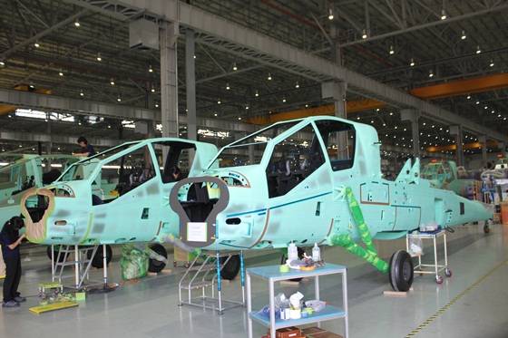 KAI에서 생산해 납품하고 있는 아파치 헬기 동체. 