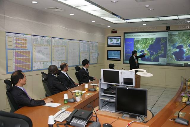 라시나 제르보 CTBTO 사무총장이 11일 한국지질자원연구원을 방문했다. 그는 북한 핵실험에 대비하기 위해 탐지 기술이 중요하다고 강조했다. <사진=한국지질자원연구원 제공> 