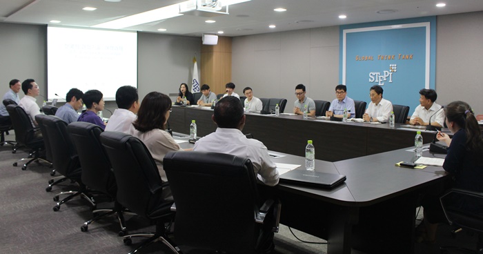 STEPI(과학기술정책연구원)은 21일 오전 10시 STEPI 중회의실에서 한국의 과학기술혁신 전략 세미나를 개최했다.<사진=박은희 기자>