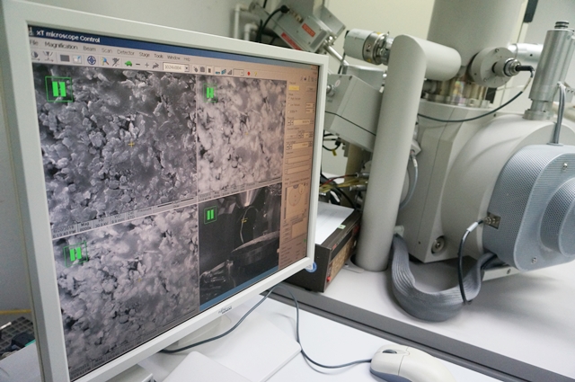  INM의 물리적 분석 서비스팀은 전자현미경을 활용해 분석조사를 실시한다. 연간 실시하는 현미경 관찰 의뢰연구는 약 1000건이다. <사진=김지영 기자>