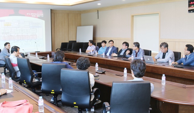 대덕넷은 지난 9일 한국화학연구원 디딤돌플라자에서 '한국 과학기술계 리더십 이대로 괜찮은가?'를 주제로 긴급 과학정책대화를 개최했다.<사진=박성민 기자>