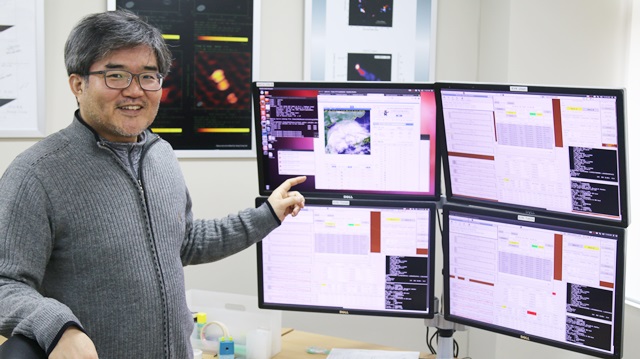 한국의 VLBI 관측망을 설명하고 있는 손봉원 천문연 박사. EAVN에 4대의 한국 전파망원경이 참여한다. <사진=박성민 기자>