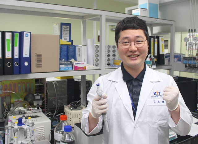 김용현 안전성평가연 박사는 흡입독성을 평가하기 위한 정량분석법을 연구하고 있다.<사진=강민구 기자>