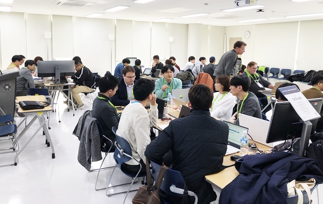 'GPU 해커톤 2019'가 지난 18일부터 5일간 연세대 신촌캠퍼스에서 열렸다. 참가자들은 5일간 프로그래밍 성능 최적화와 가속화를 위해 머리를 맞대고 고민했다.<사진=KISTI과학데이터스쿨 제공>
