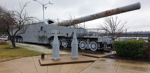 1차 세계 대전에 사용된 미 해군의 대포 차(Navy Gun Car). 당시 사정 거리가 3만 8000m에 달할만큼 강력했다. 현재 워싱턴 DC 미 해군 박물관에 전시돼 있다.<사진=이석봉 기자>