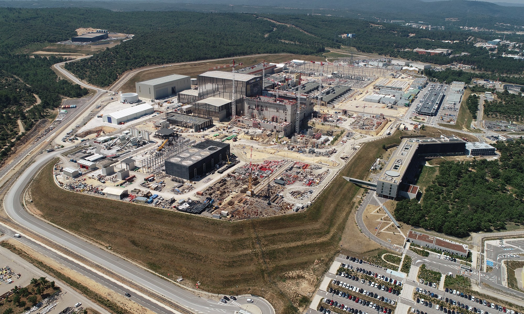프랑스 카다라슈에서 건설중인 국제핵융합실험로(ITER). <사진=국가핵융합연구소 제공>