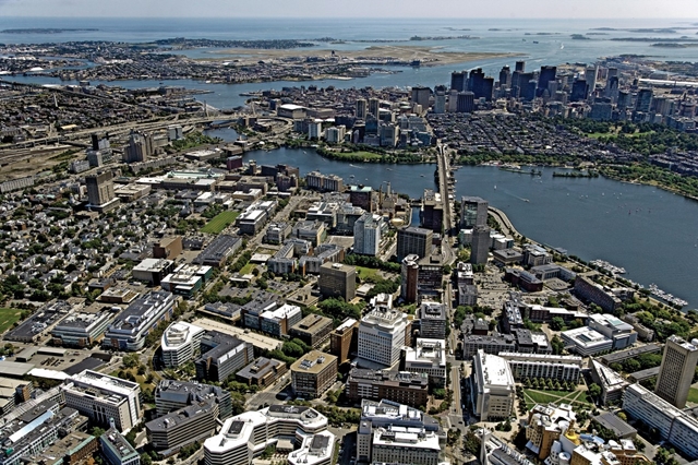 Kendall Square, which focuses on large global pharmaceutical companies, universities, and hospitals.<Image=MIT Technology Review>