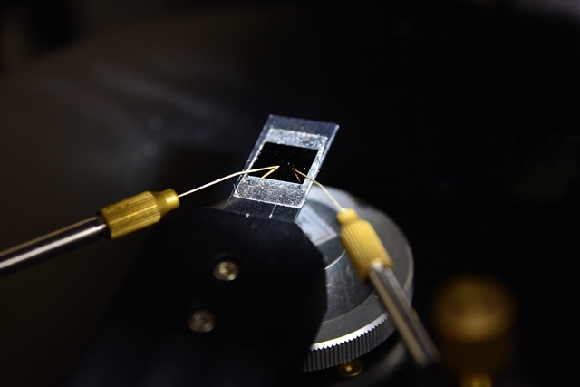 이기영 스핀융합연구단 박사팀이 개발한 초저전력 차세대 자성메모리 반도체 소자 사진. <사진=KIST 제공>