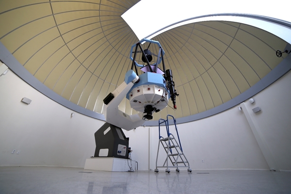  1.2m 망원경이 국립광주과학관을 통해 일반에 공개됐다.국내기술로 만든 망원경 중 가장 큰 크기다.<사진=에스엘랩 제공>