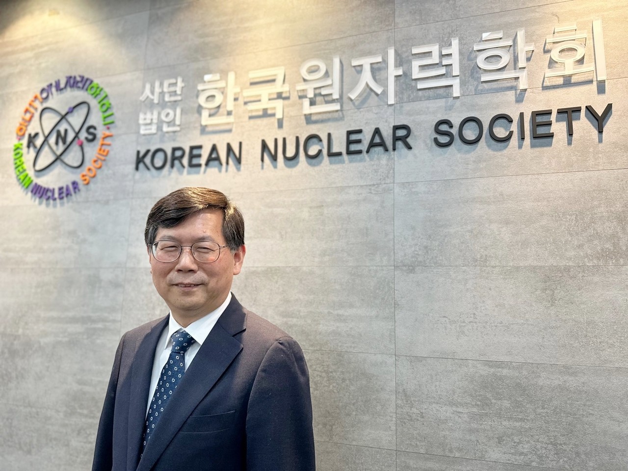 지난해 9월 1일, 제35대 한국원자력학회 학회장으로 취임한 백원필 박사. 그는 원자력안전을 전공했다. 임기는 1년이다. [사진=이유진 기자]
