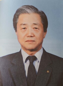 김 박사는 재일교포 2세로 1926년 일본 시즈오카 현에서 태어났다.  일본에서 고로의 반응과 설계의 가장 기본조건 연구 실험에 참가한 유일한 한국이었다. [사진=포스코]