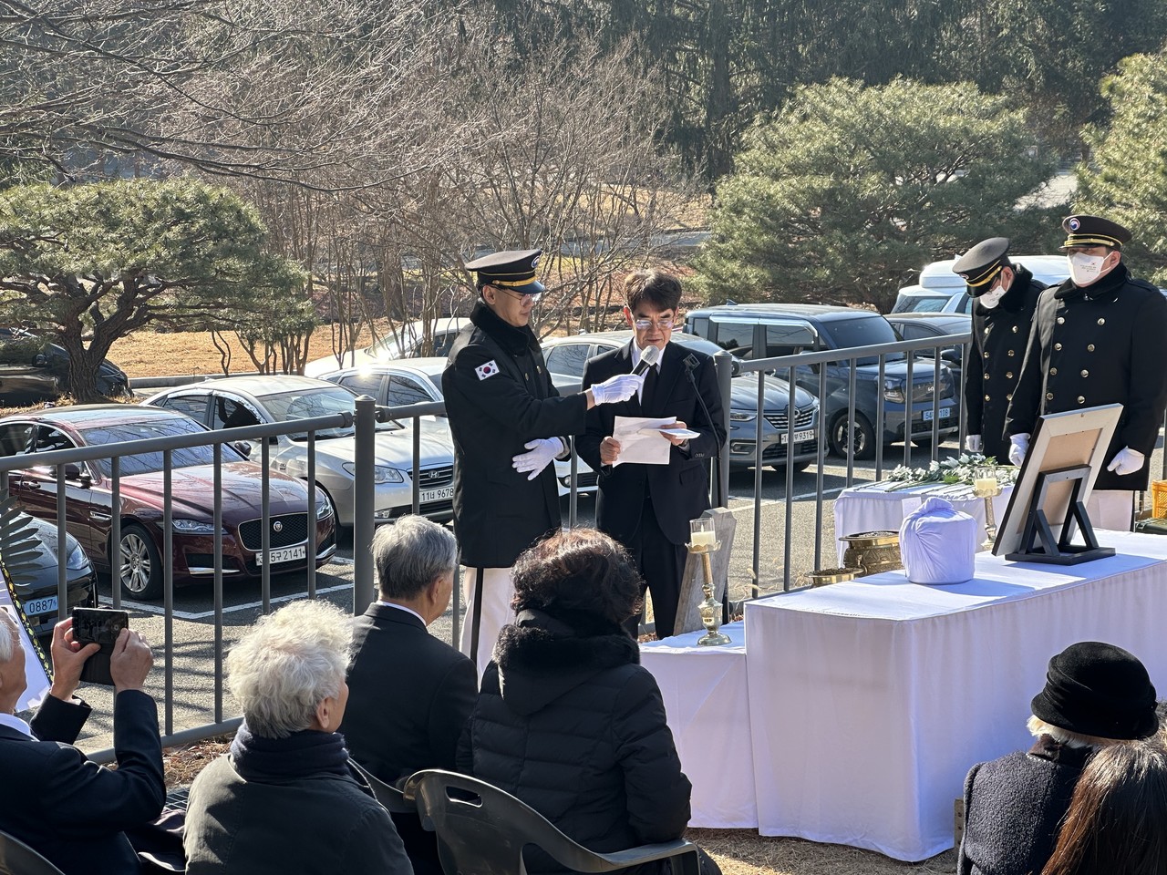 김영상 충남대학교 명예교수가 고인의 약력을 소개하고 있다. [사진=이유진 기자]