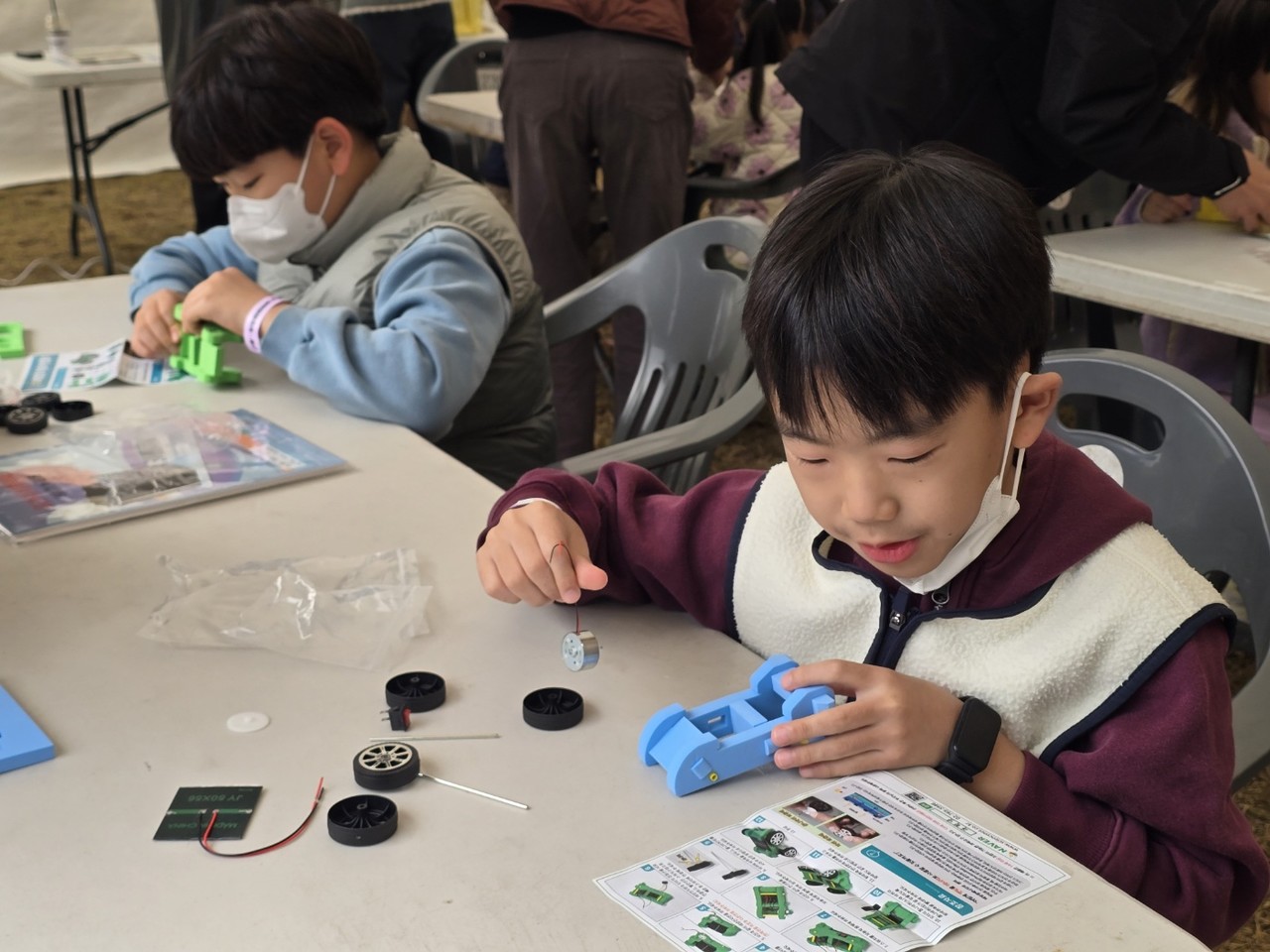 완성해서 꼭 집에 가져가야지! [사진=김지영 기자]