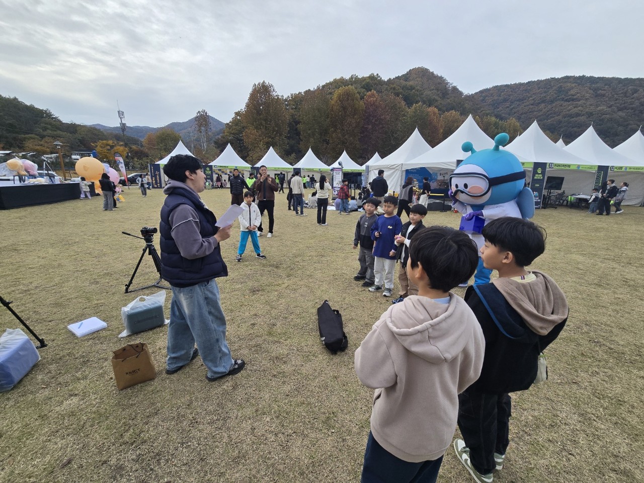 화학연 캐릭터와 함께 맞추는 퀴즈타임~ [사진=김지영 기자]