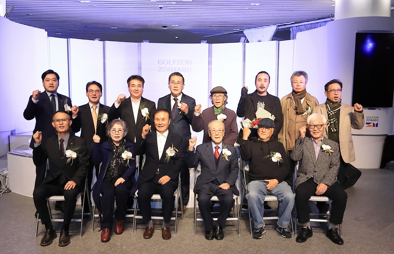 골프존문화재단이 올해로 5회를 맞는 '철화분청사기 산업이 되다' 수상작 전시를 오는 19일까지 골프존조이마루에서 연다.[사진= 골프존문화재단]