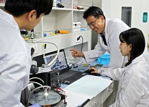 전자종이 소재 원천기술 韓 유일 '엔스펙트라' 글로벌 공략 '完' - 뉴스 썸네일 이미지