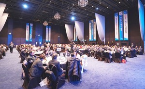 "올해도 고맙습니다~" 융합연합회, 중소기업 우수기업인 등 시상 - 뉴스 썸네일 이미지